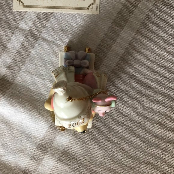 Lenox Ornament from Disney Showcase Collection Winnie the Pooh Sledding Friends - Picture 4 of 6